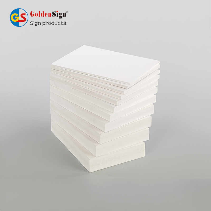 ¿Cuáles son las razones del color amarillento del plástico PVC?