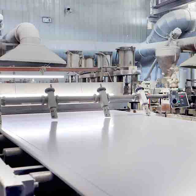 Línea de producción de tablero de espuma de PVC