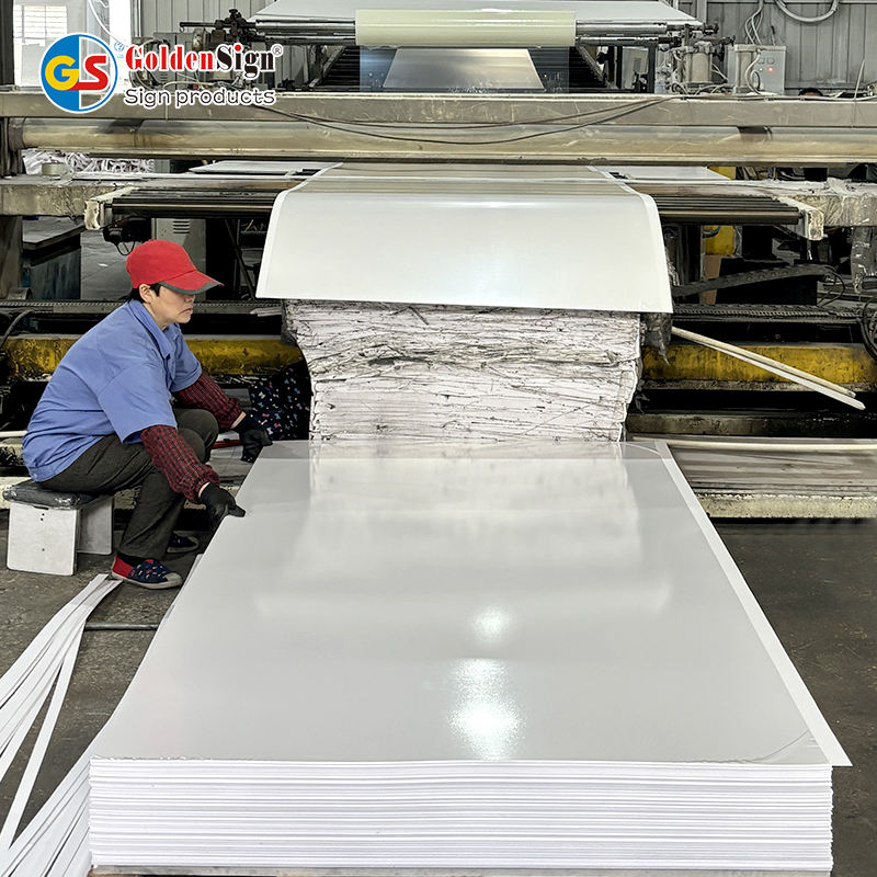 Fabricante de Goldensign Hard Glossy 1.22*2.44 Color PVC Celuka Board PVC Foam Sheet