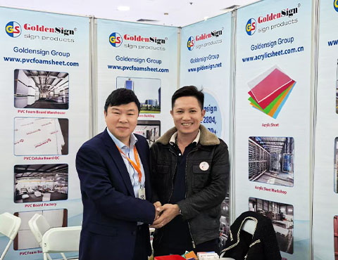 Goldensign 2025 Vietnam Tecnología y equipo de publicidad internacional